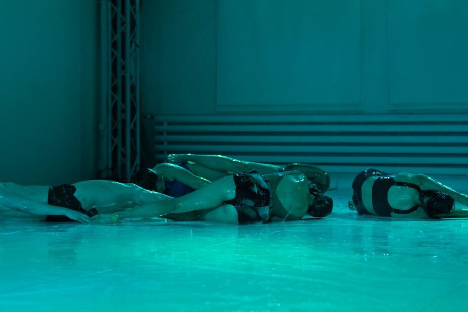 WAUHAUS: Fluids © Katri Naukkarinen